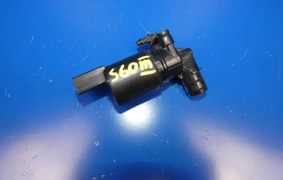 Volvo S60 Windscreen/windshield washer pump
