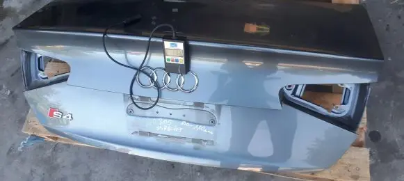 Audi A4 S4 B8 8K Tailgate/trunk/boot lid