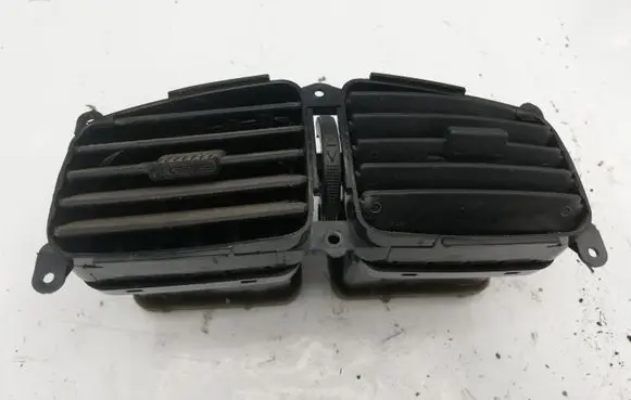 Hyundai Santa Fe Dash center air vent grill 9742026500