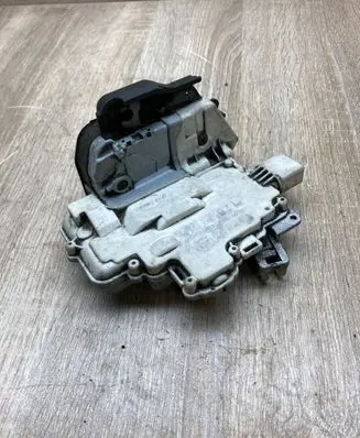Audi A4 S4 B7 8E 8H Rear door lock 8E0839015AA