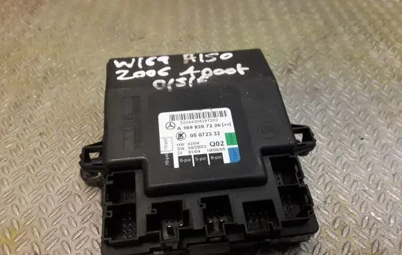 Mercedes-Benz A W169 Door control unit/module 1698207226 A1698207226