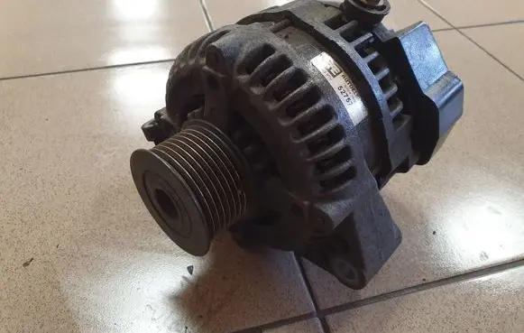 Land Rover Range Rover Sport L320 Generator/alternator 527577
