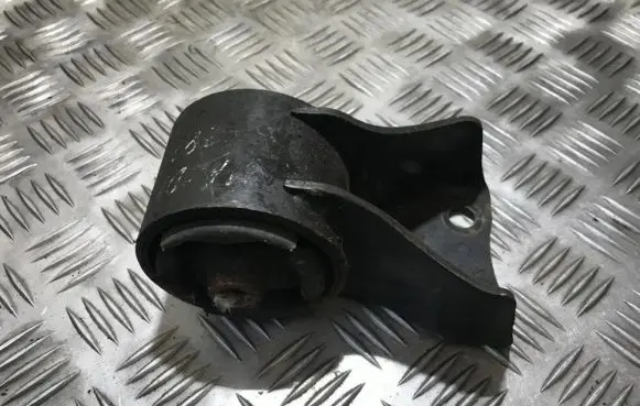 Mazda 626 Engine mount bracket ge4t39040