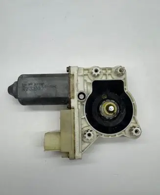 BMW 7 E65 E66 Rear door window regulator motor 67628382002