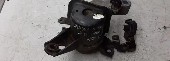 Toyota Avensis T270 Engine mount bracket