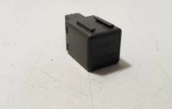 Nissan X-Trail T32 Other relay 24330C9900