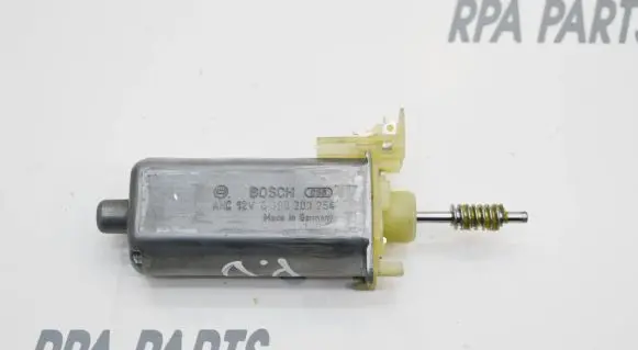 Mercedes-Benz S W221 Seat adjustment motor 0390203254 11170223