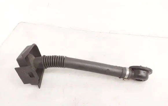 Mercedes-Benz Vito Viano W639 Oil fill pipe 0212542A