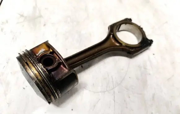 Audi A4 S4 B6 8E 8H Piston with connecting rod 077k