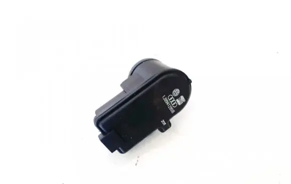 Headlight level adjustment motor