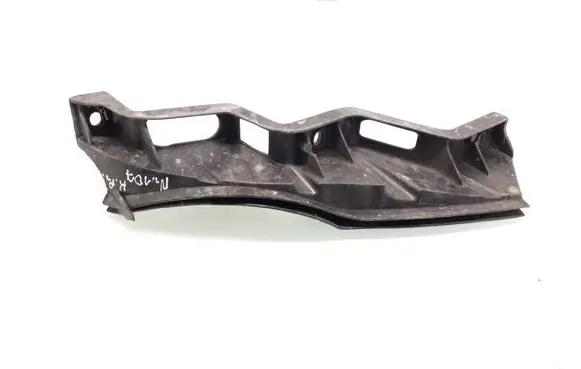 Volkswagen PASSAT B6 Front bumper mounting bracket