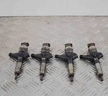 Fuel injectors set