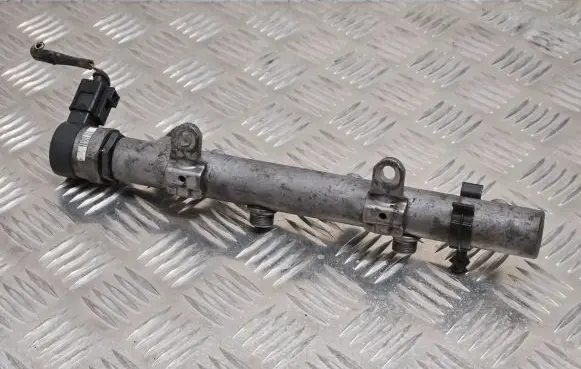 Audi A6 S6 C6 4F Fuel main line pipe 059130090AG