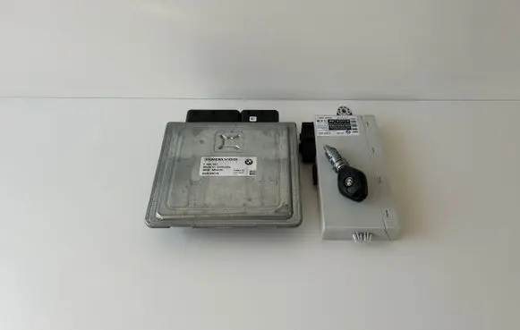 Engine ECU kit and lock set