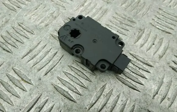 Audi A8 S8 D4 4H Intake manifold valve actuator/motor CZ1139300854 ZBAT0045D06AT