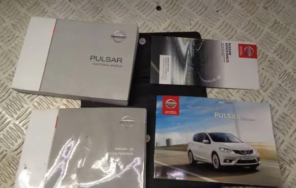 Nissan Pulsar User manual 