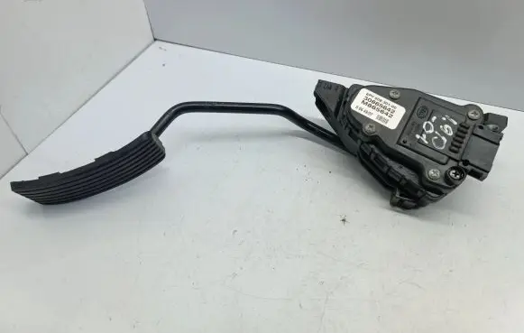 Mitsubishi Space Star Accelerator throttle pedal 30865642 M865642 6PV00830100