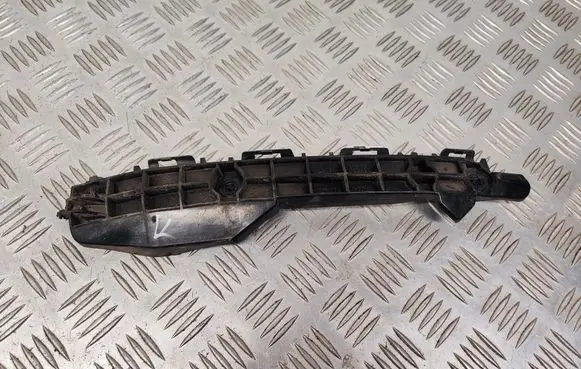 Rear bumper mounting bracket