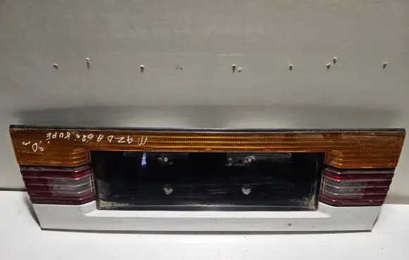 Mazda 626 Rear light center trim bar blend 0437835 0437835R