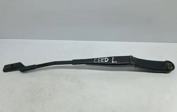 KIA Ceed Front wiper blade arm F00S51F046