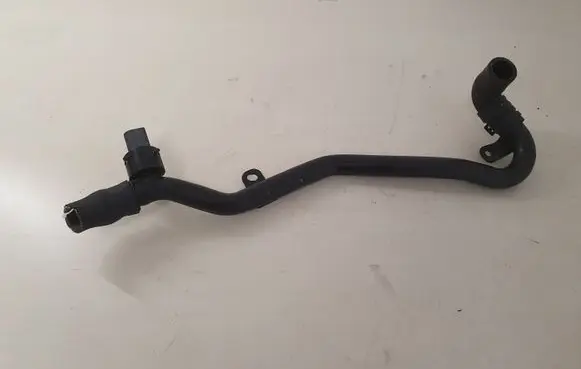 Volkswagen PASSAT B6 Engine coolant pipe/hose 5N0121065
