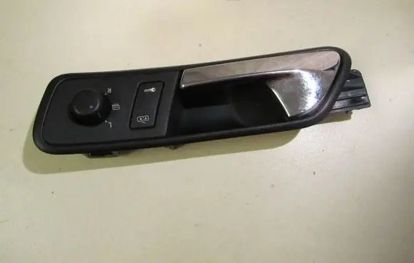 Volkswagen Touran I Front door interior handle