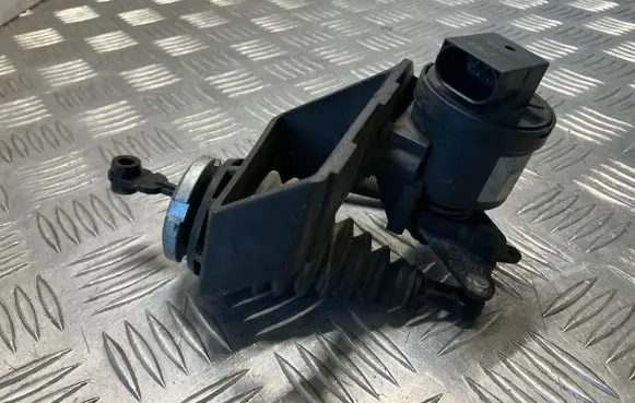 Volkswagen II LT Accelerator throttle pedal A0115428617