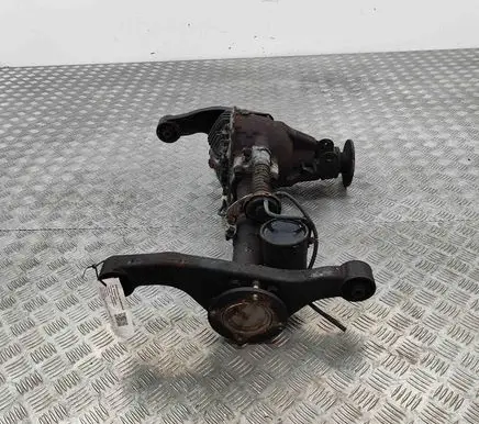 Mitsubishi Pajero Sport I Front differential MR453792