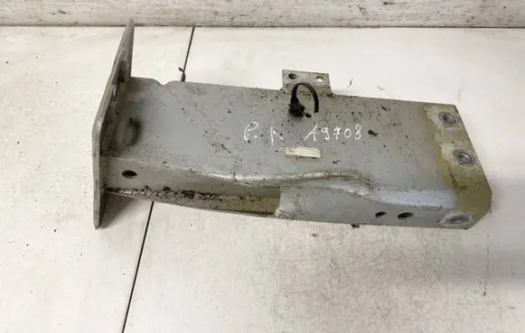 Cadillac ATS Front bumper mounting bracket 22799201 J234354