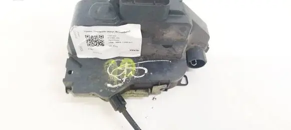 Citroen C3 Front door lock 