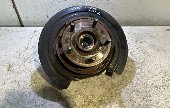Jeep Grand Cherokee Rear wheel hub