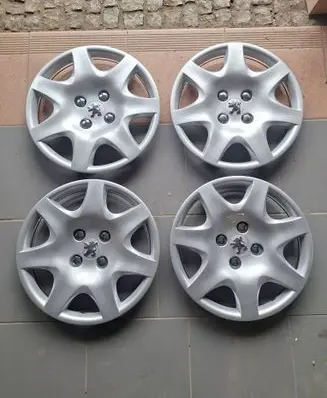 Peugeot Partner R15 wheel hub/cap/trim 9661956180