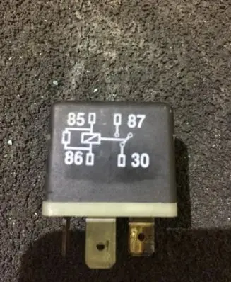Volkswagen PASSAT B3 Other relay 141951253b