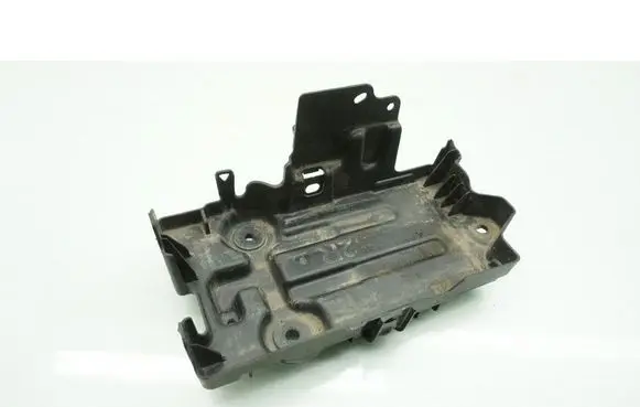 Suzuki Swift III Battery box tray 7252152R0