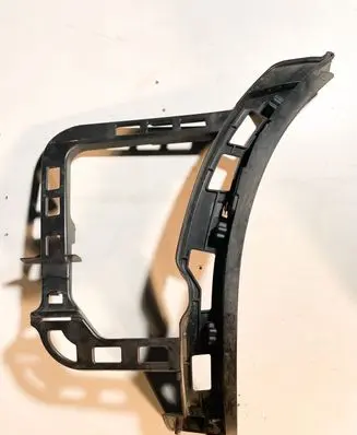 Volvo C30 Bumper support mounting bracket corner 3AE807378