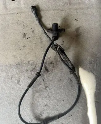 Mitsubishi Space Star ABS rear brake sensor 