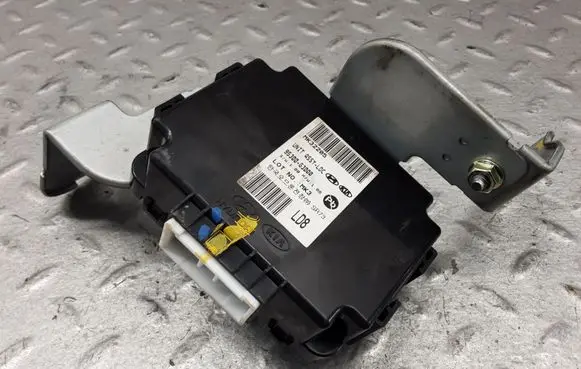 Hyundai i30 Voltage converter/converter module 95300G3000