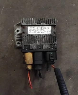 Volkswagen Transporter - Caravelle T5 Coolant fan relay 7H0919506D 898096000