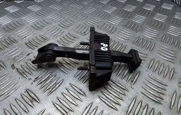 Toyota Avensis T250 Front door check strap stopper