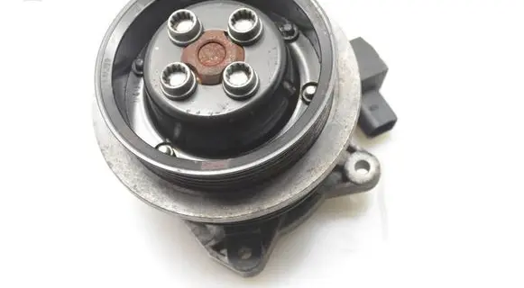 Volkswagen Golf VI Water pump 03C880727D