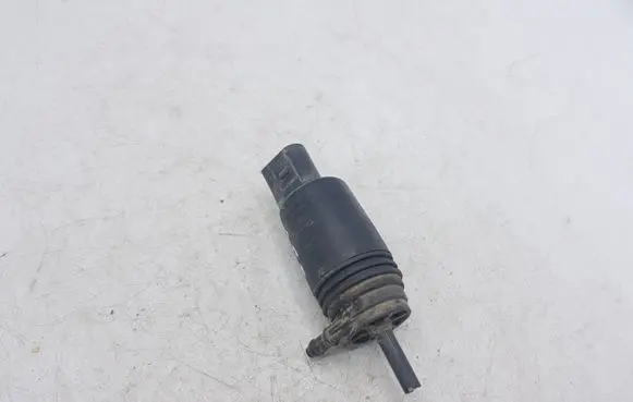 BMW 5 E60 E61 Windscreen/windshield washer pump 8377612 67128377612