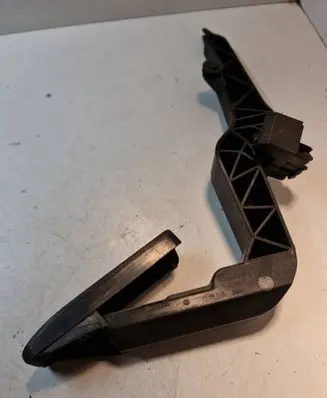 Volkswagen PASSAT B5 Accelerator throttle pedal 8D1721506
