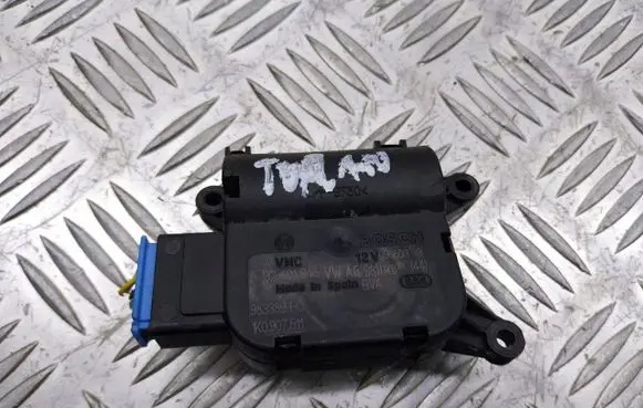 Volkswagen Touran I A/C air flow flap actuator/motor 1K0907511B
