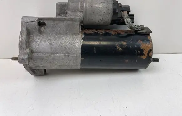 Audi A4 S4 B7 8E 8H Starter motor 0001125053