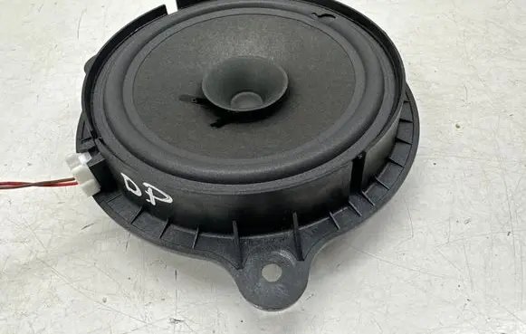Nissan Leaf II (ZE1) Front door speaker 28156BR00A