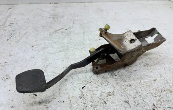 Honda FR-V Clutch pedal PDM27U