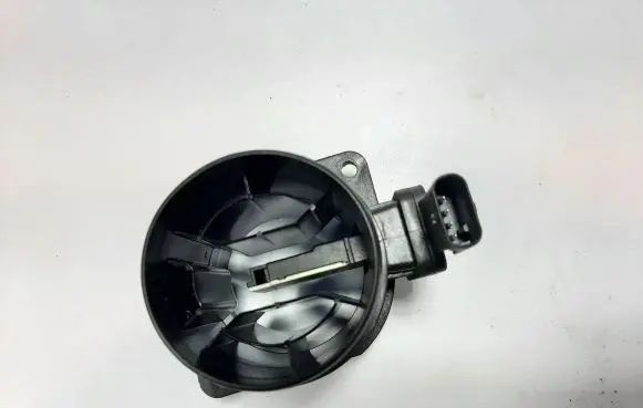 Volkswagen Golf VII Mass air flow meter 04L906461B