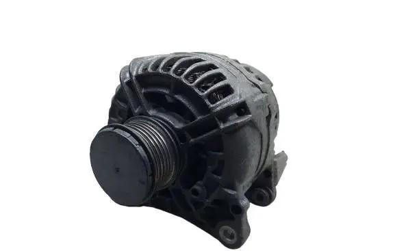 Volkswagen Golf IV Generator/alternator 028903028E 0124515010