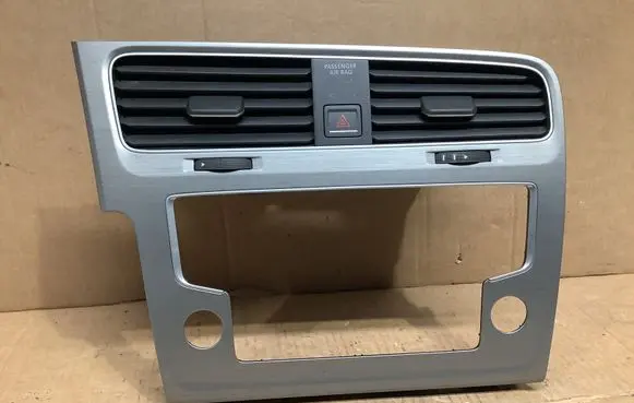 Volkswagen Golf VII Dash center air vent grill 5G1815736C 5G1819743D 5G1815735C