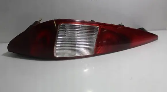 Ford Mondeo Mk III Rear/tail lights
